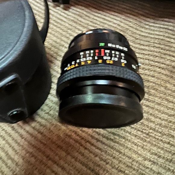 Vintage still working KONICA camera lens and casing 28mm f3.5 - Picture 5 of 8